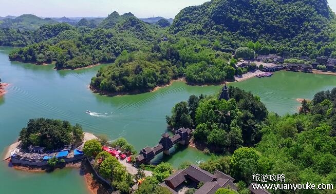 贵阳旅游攻略必玩的景点，有4大景点必去(花溪公园一定要去)