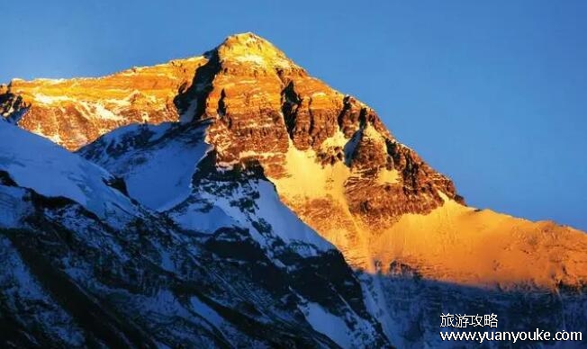 珠穆朗玛峰在中国的什么地方，西藏自治区日喀则市定日县