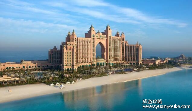 去迪拜旅游要多少钱，1万元以上(消费水平很高需要很多预算)