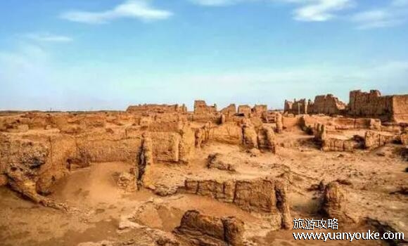 楼兰古城门票多少钱，门票3500元/押金30万(世界上最贵的门票)