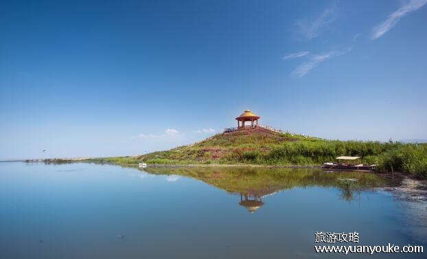 博斯腾湖在哪个城市，在新疆博湖县(中国内陆最大的淡水湖)