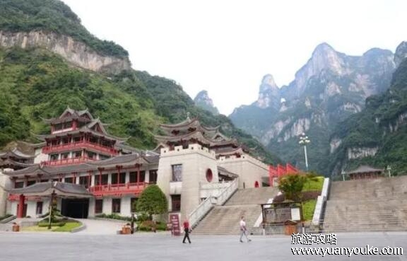 天门山在哪里哪个省市，在湖南省张家界市(道教名山)