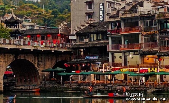 镇远古镇在贵州哪个市，在贵州黔东南苗族侗族自治州