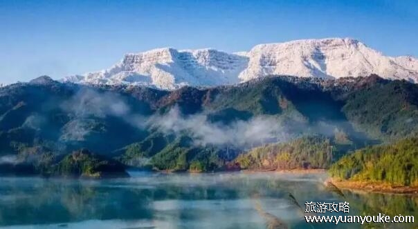 瓦屋山在哪个省哪个市，在四川省眉山市(杜鹃花王国)