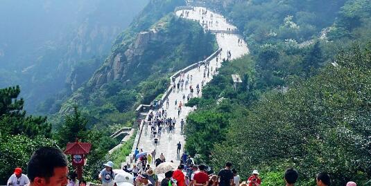 6种人不能爬泰山，身体不好的人不建议爬(孕妇也最好别爬)