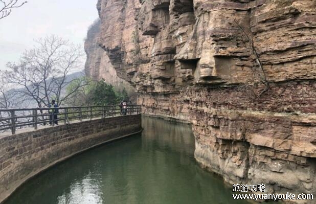 红旗渠位于河南省哪个市，河南省安阳市(非常壮观的水利工程)