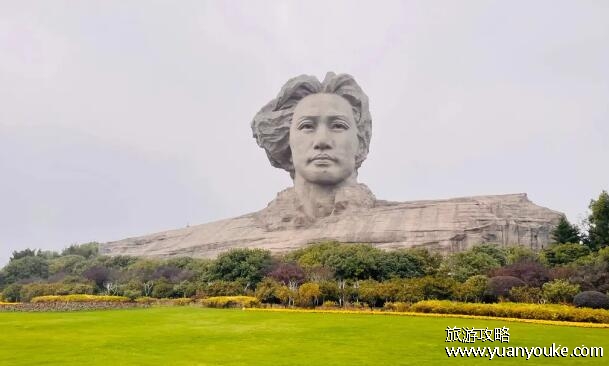橘子洲头在长沙哪个区，在长沙市岳麓区(是长沙的一个著名景点)