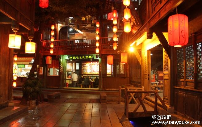 锦里古街要门票吗，不用买门票(免费开放游玩的一条古街)