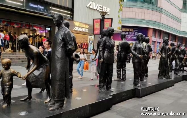 春熙路在成都哪个区，在成都市锦江区(成都最繁华的商业街之一)