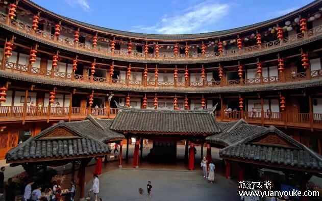 洛带古镇好玩吗值得一去吗，美丽且壮观的古楼(大鱼海棠楼原型)