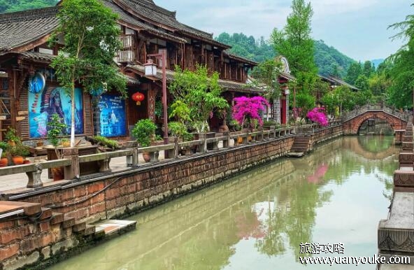 成都街子古镇好玩吗，适合休闲度假(自然风光和名俗文化)
