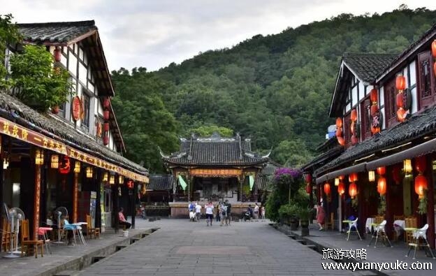 成都街子古镇好玩吗，适合休闲度假(自然风光和名俗文化)