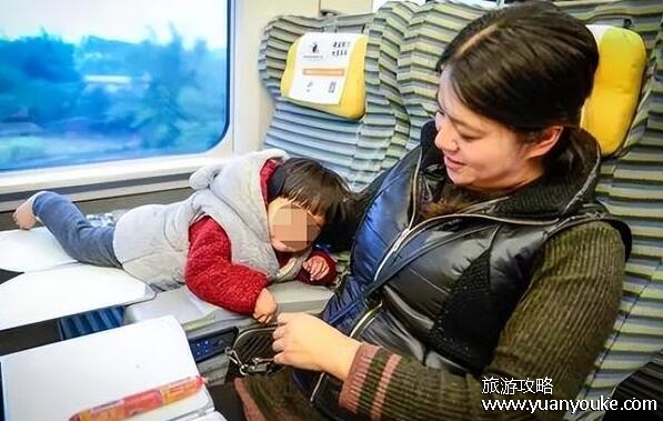 高铁小孩收费标准是多高，根据身高决定(1.5米以下有就购票优惠)