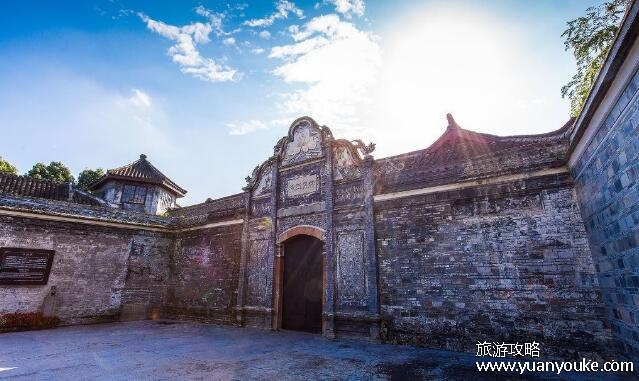 安仁古镇在成都哪个区，在成都市西南部的大邑县(古香古色小镇)