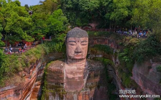乐山大佛门票多少钱，成人票100元一人(特殊人群凭证可享优惠) 