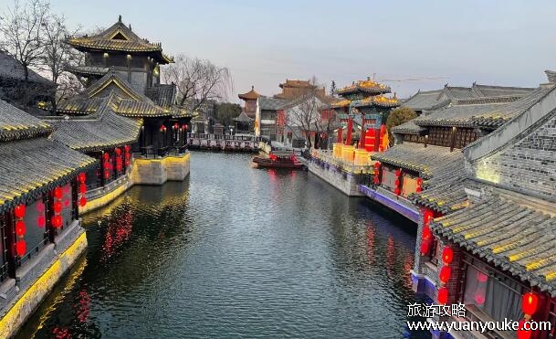 台儿庄古城门票多少钱，日常票160元一人(夜场100元一人)