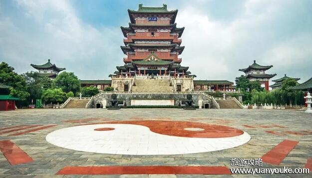 滕王阁在哪个城市，在江西省南昌市(中国最著名的楼阁之一)