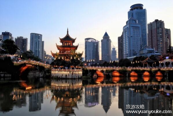 甲秀楼门票多少钱一张，白天免费晚上门票2块钱一张