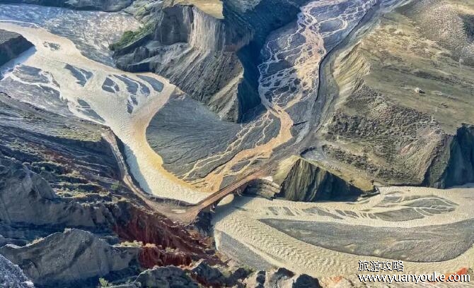 安集海大峡谷在新疆什么地方，在塔城地区沙湾市(非常适合旅游)