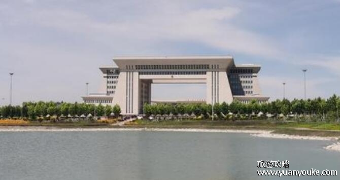 霍尔果斯口岸旅游攻略介绍，非常美丽的贸易口岸(非常推荐游玩)