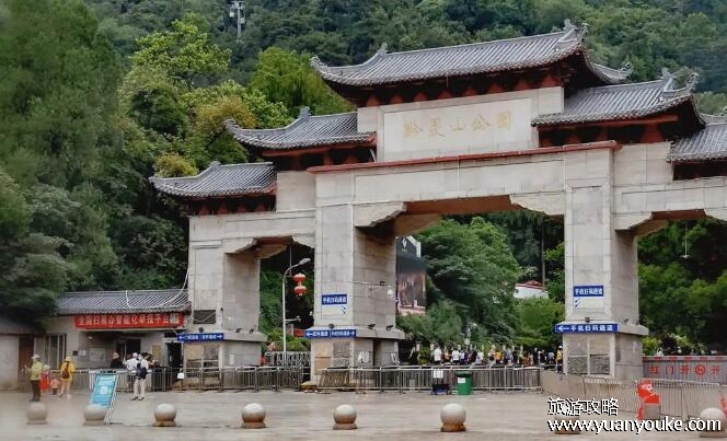 黔灵山公园好玩吗，非常值得一游的旅游胜地(地道贵州味)
