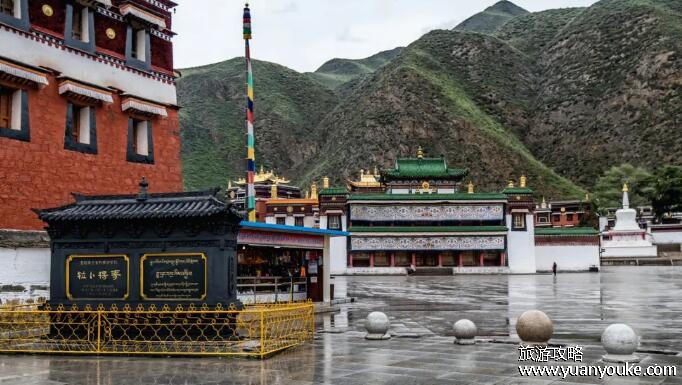 拉卜楞寺在哪个地方，甘肃省甘南藏族自治州夏河县(佛教圣地)