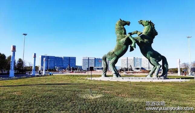 鄂尔多斯属于哪个省市，在内蒙古的东部(最大的内陆草原之一)