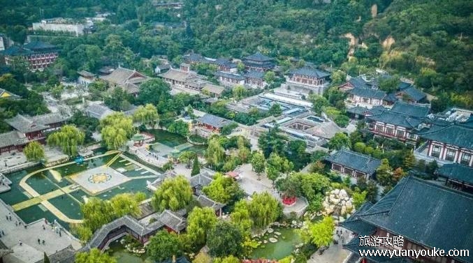 华清宫门票多少钱，120元一张(包含华清宫和骊山的多个景点)
