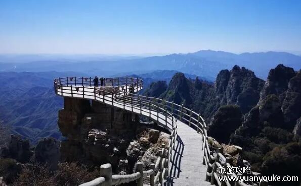 白石山景区在哪里，河北省涞源县(著名的山岳风景区之一)