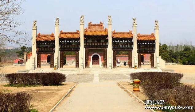 清西陵在河北省的什么地方，在保定市易县西陵镇(溥仪的墓)