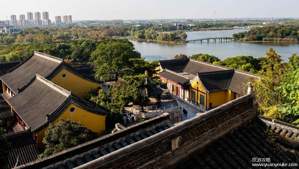 金山寺在哪里，在苏省镇江市润州区(金山之巅景色令人流连忘返)