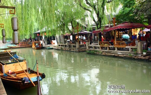 周庄古镇在哪里，江苏省苏州市昆山市(具有众多的明清建筑)