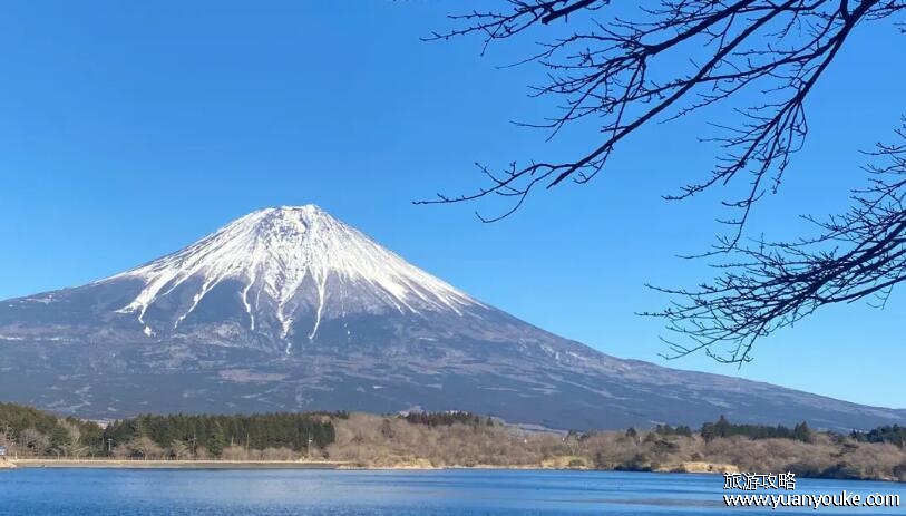 富士山是活火山还是死火山，是活火山(未来几年可能会喷发)