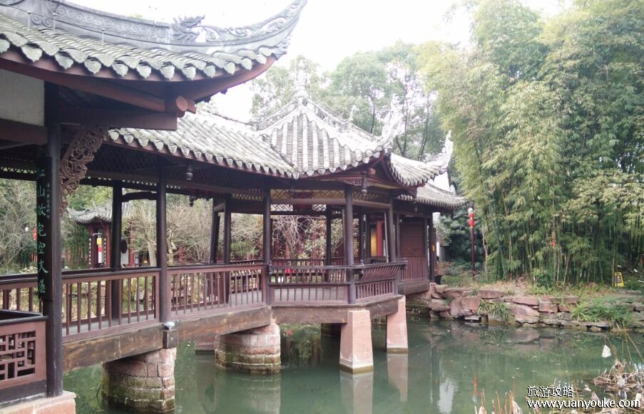 三苏祠位于四川省什么地方，在眉山市东坡区(三苏的故居)
