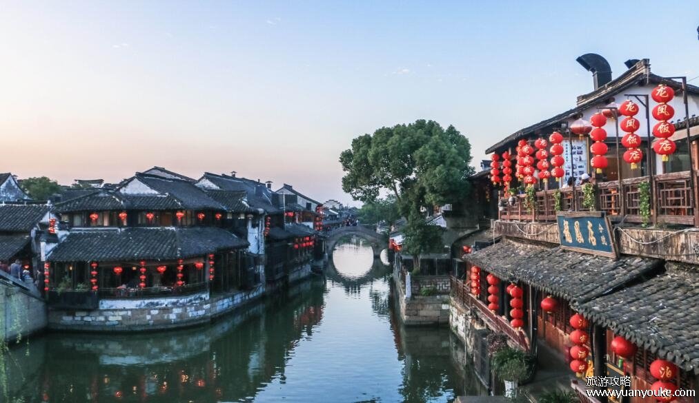 浙江西塘古镇在哪里，在嘉兴市嘉善县(有许多完好的古建筑)