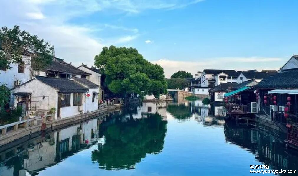 同里古镇在哪里，在江苏省苏州市吴江区(历史悠久的江南水乡)