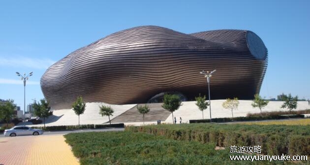 康巴什是哪个城市，在内蒙古的鄂尔多斯市(风景绝佳的城市)