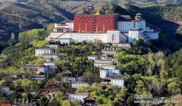 辽宁小布达拉宫在哪里，在丹东市宽甸满族自治县(景观独特)