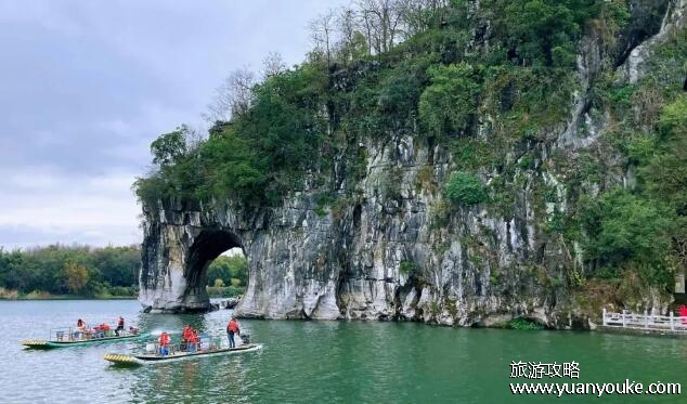 象鼻山景区门票价格多少钱，100元一张(学生凭证可享半价优惠)