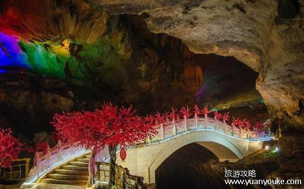 连州地下河景区门票多少钱，成人票120元(特殊人群仅需60元)