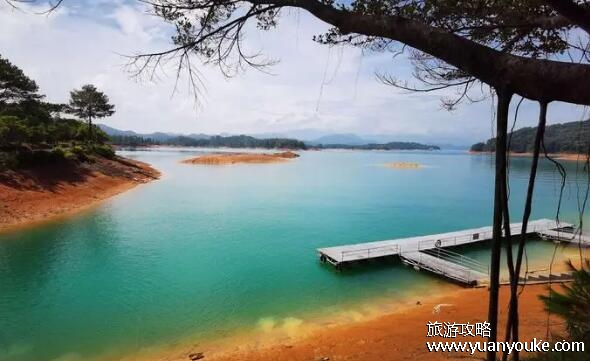 万绿湖在哪个城市，广东省河源市(被称为珠三角的后花园)