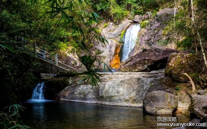 南昆山海拔高度多少米，1228米(广东省内著名的旅游胜地之一)