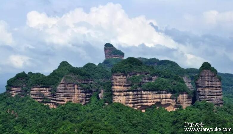 丹霞山海拔多少米，408米(拥有独特美丽的丹霞地貌)