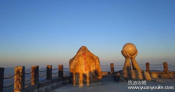 广东第一峰叫什么山，叫石坑崆(风景美丽美食众多)