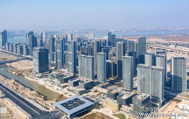 杭州亚运城是属于哪个区，其实就在萧山区(杭州标志性体育公园)