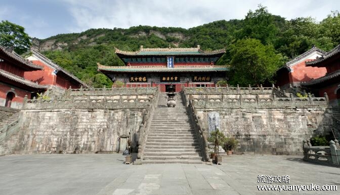 武当山在哪个省哪个市，在湖北省十堰市(著名道教名山之一)