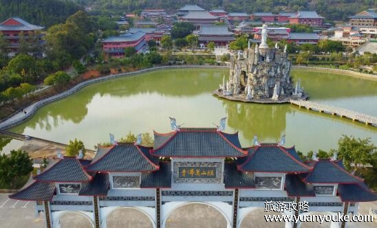 旗山万佛寺在哪里，福建福州闽侯县旗山脚下(历史悠久的古刹)