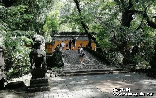 国清寺在哪里，在浙江天台山风景区(风景优美佛教底蕴浓厚)