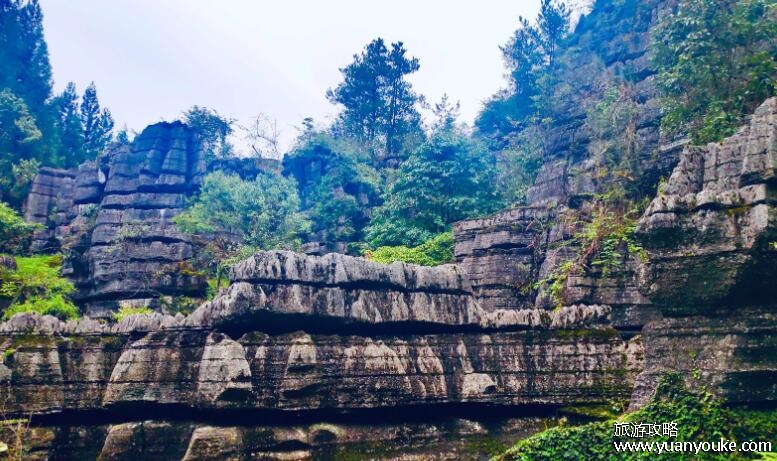 梭布垭石林游玩几小时，3到4小时即可玩遍(风景美丽空气清新)