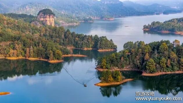 福建大金湖好玩吗，值得一去的美丽景点(景色独特的天然湖泊)